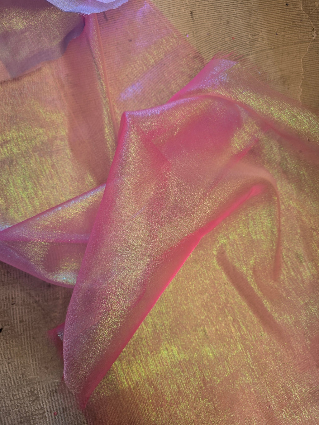 Real sheer drape of Iridescent Metallic Organza